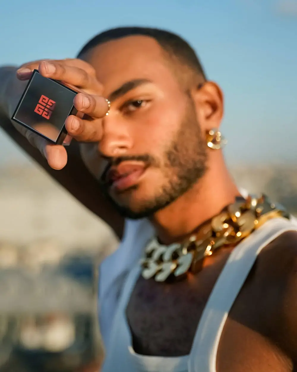 GIVENCHY_3.jpg